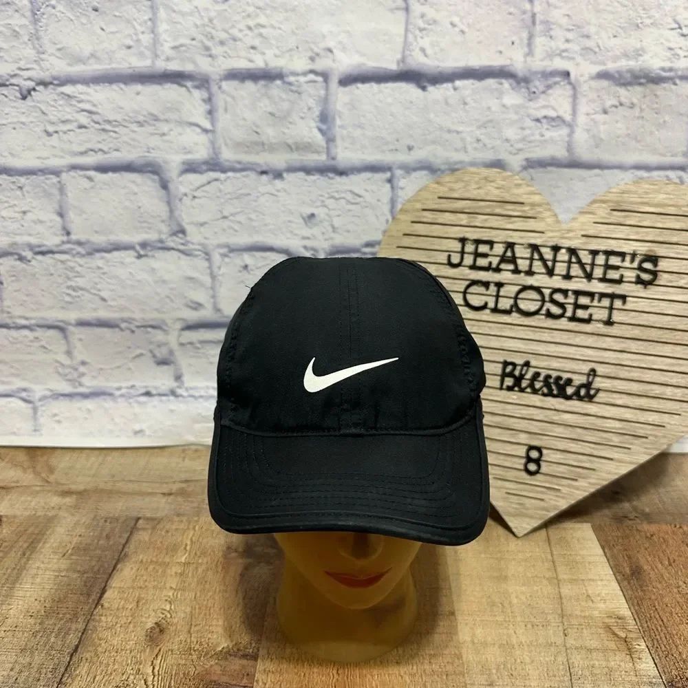 Nike Featherlite Cap Men's One Size Black Dri-Fit Breathable Swoosh Logo Hat Run